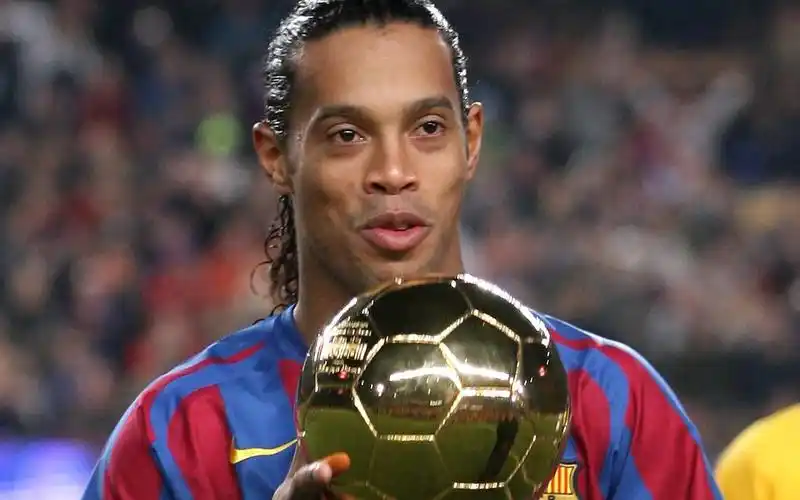 梅西在前场 梅西在前场